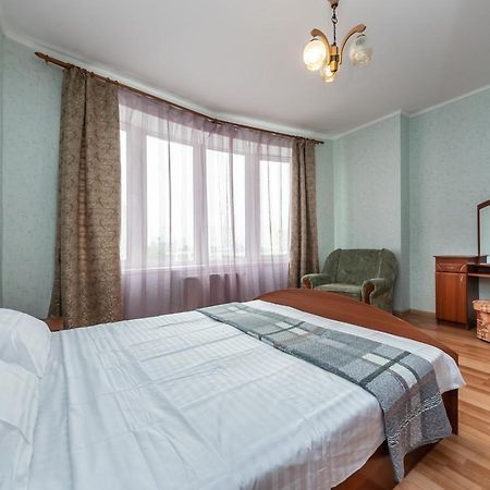 Комфортная квартира на метро Осокорки Киев Екстериор снимка