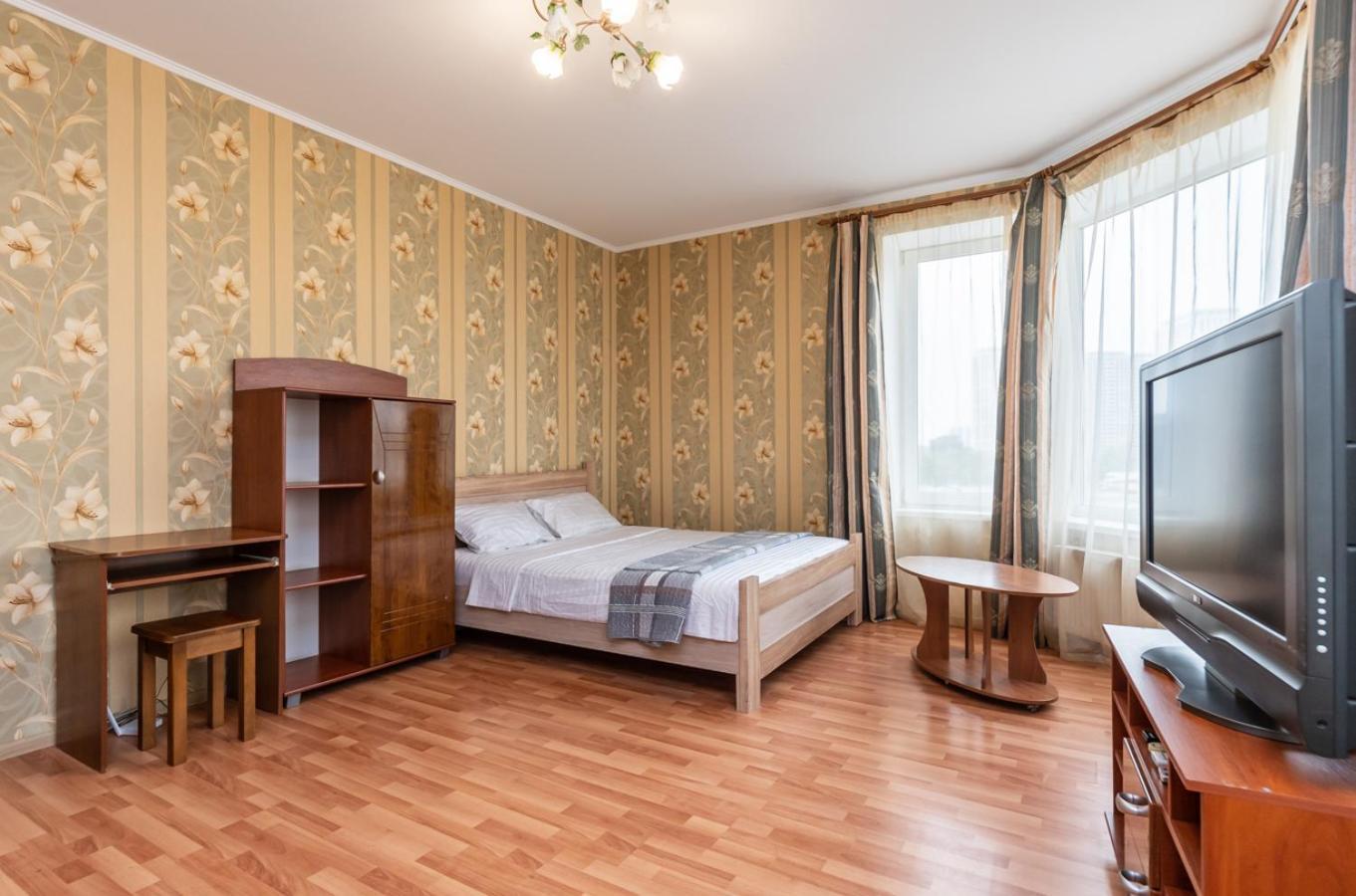 Комфортная квартира на метро Осокорки Киев Екстериор снимка